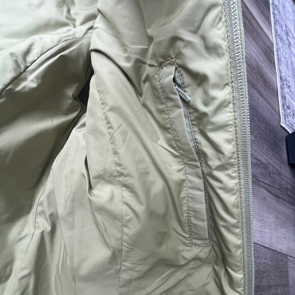 Eddie Bauer Premium Goode Down Vest Pistachio Green Pockets Zip Up Winter Hike - Picture 4 of 8